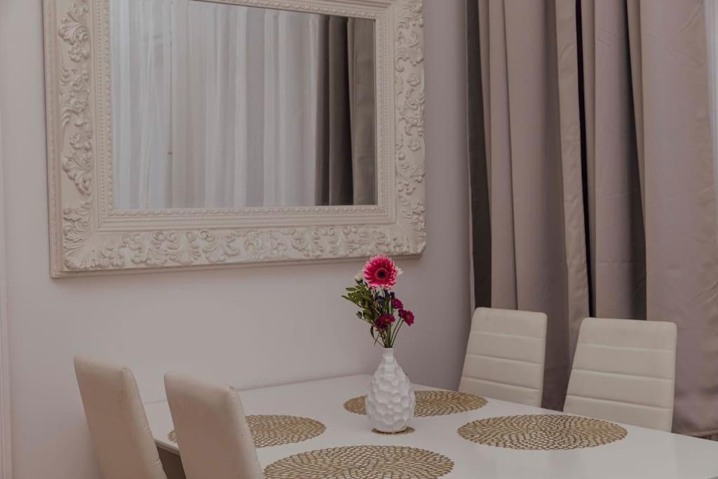 Modern Stylish Comfortable 2 Bedroom Apartment Vienna Esterno foto