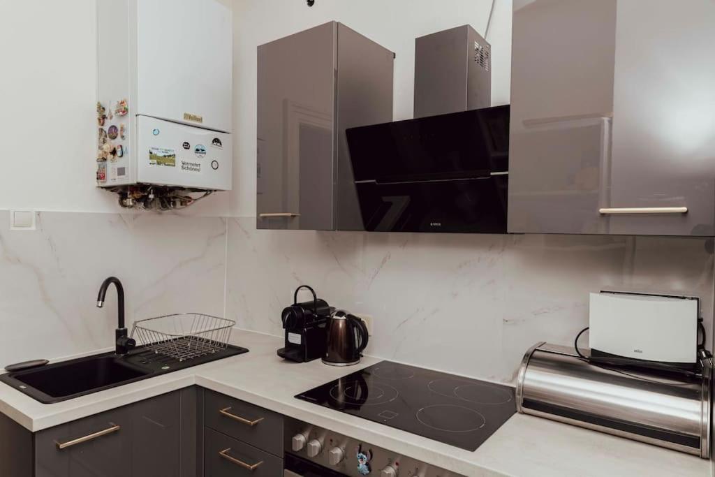 Modern Stylish Comfortable 2 Bedroom Apartment Vienna Esterno foto